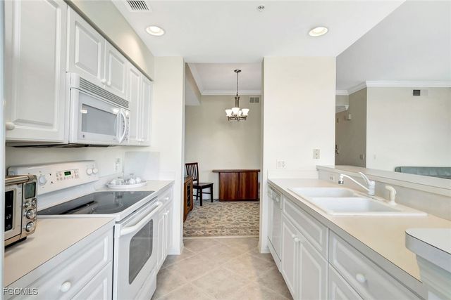 16595 Lake Circle DR 233, Fort Myers, FL 33908