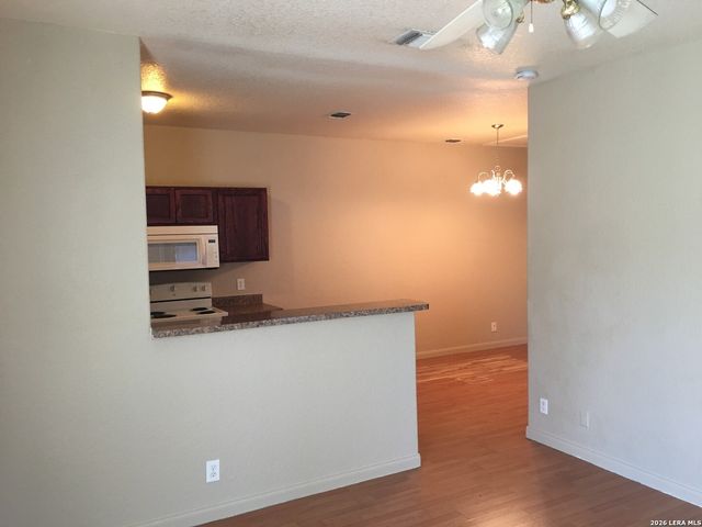 10911 Baltic Dr Unit 202, San Antonio, TX 78213