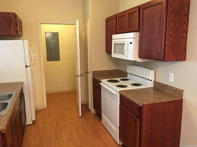 10911 Baltic Dr Unit 202, San Antonio, TX 78213