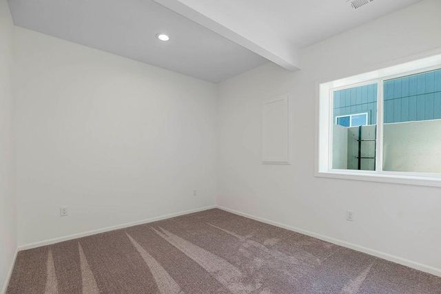 12542 S Hedge Court, Olathe, KS 66061