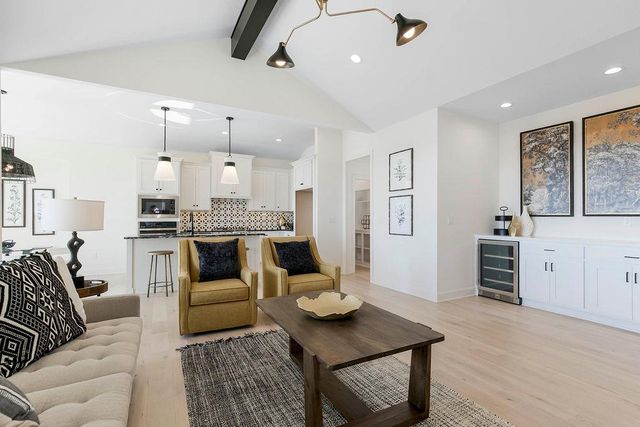 12542 S Hedge Court, Olathe, KS 66061