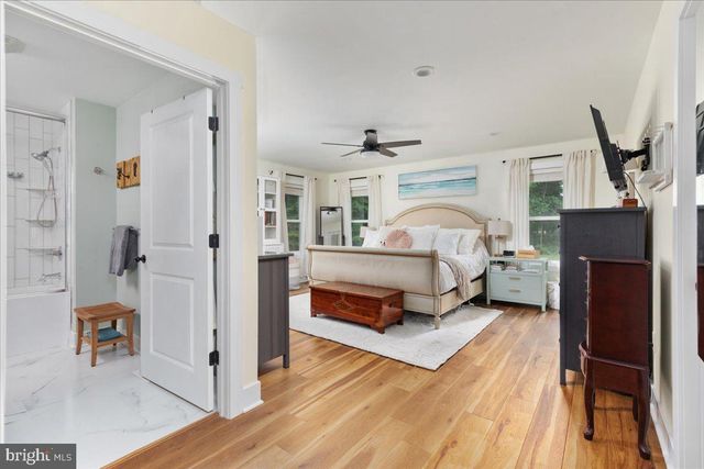 243 VESPER, Cross Junction, VA 22625