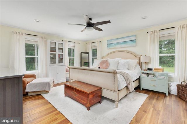 243 VESPER, Cross Junction, VA 22625