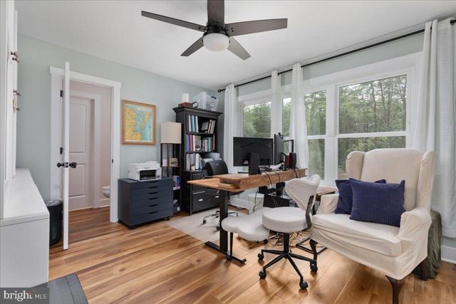243 VESPER, Cross Junction, VA 22625