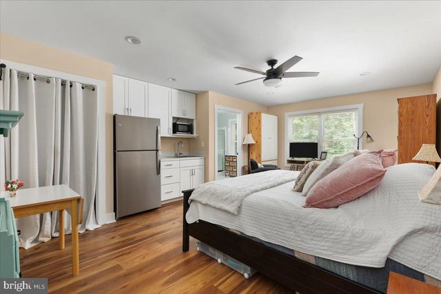 243 VESPER, Cross Junction, VA 22625