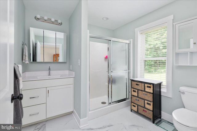 243 VESPER, Cross Junction, VA 22625
