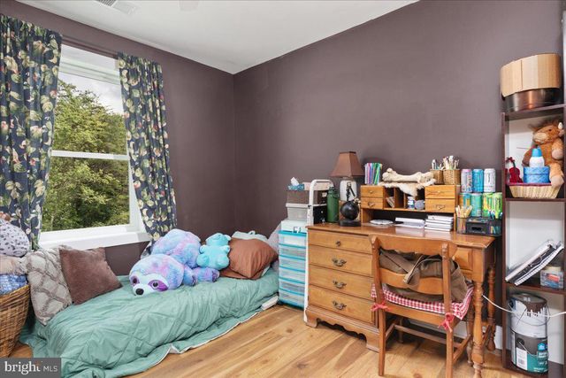 243 VESPER, Cross Junction, VA 22625