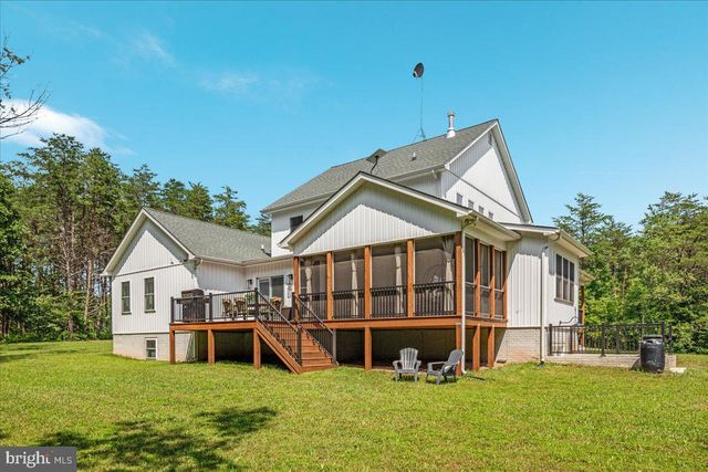 243 VESPER, Cross Junction, VA 22625