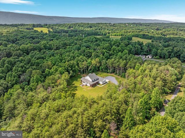 243 VESPER, Cross Junction, VA 22625