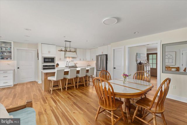 243 VESPER, Cross Junction, VA 22625