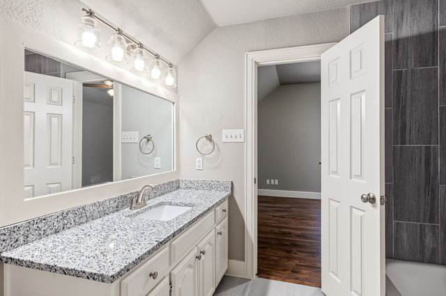 901 Pioneer Circle W, Argyle, TX 76226