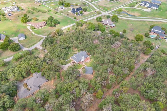 901 Pioneer Circle W, Argyle, TX 76226