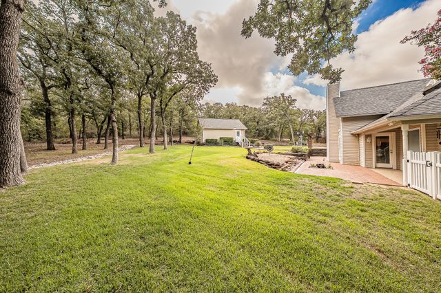 901 Pioneer Circle W, Argyle, TX 76226