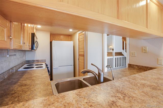 755 Apache Trail 9, Woodland Park, CO 80863