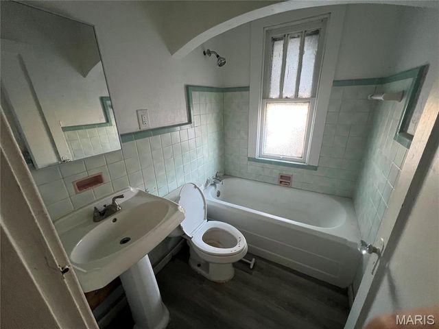 3721 Melba Place, St Louis, MO 63121