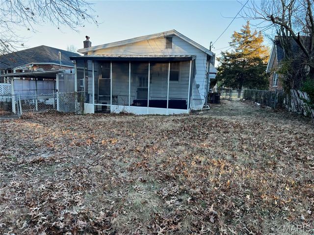 3721 Melba Place, St Louis, MO 63121