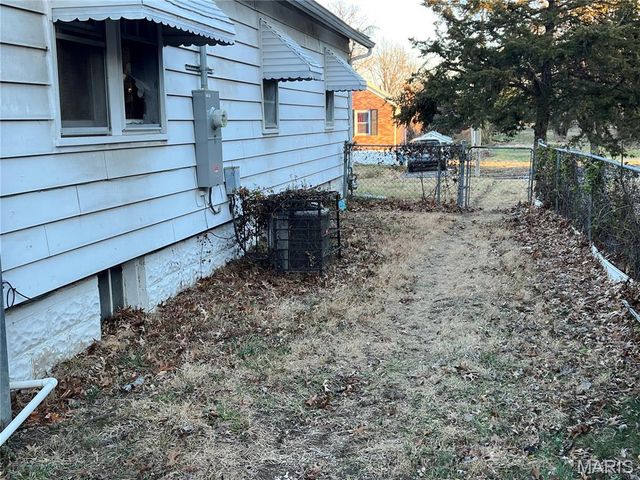 3721 Melba Place, St Louis, MO 63121