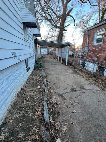 3721 Melba Place, St Louis, MO 63121