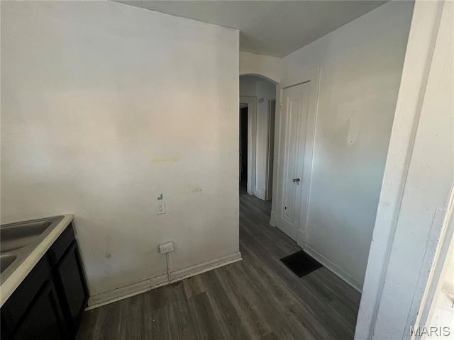 3721 Melba Place, St Louis, MO 63121