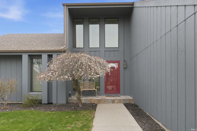 818 Columbine Circle, Auburn, IN 46706