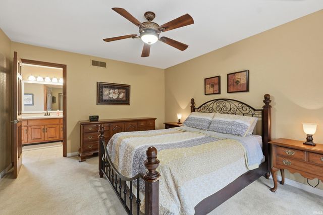 818 Columbine Circle, Auburn, IN 46706