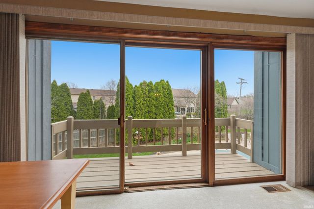 818 Columbine Circle, Auburn, IN 46706