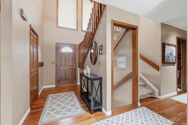 818 Columbine Circle, Auburn, IN 46706