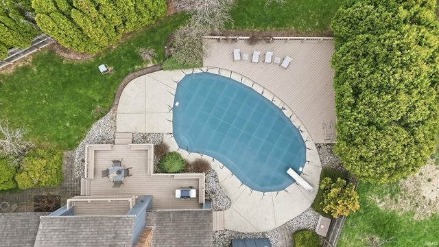 818 Columbine Circle, Auburn, IN 46706