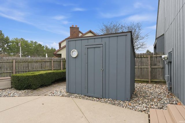 818 Columbine Circle, Auburn, IN 46706