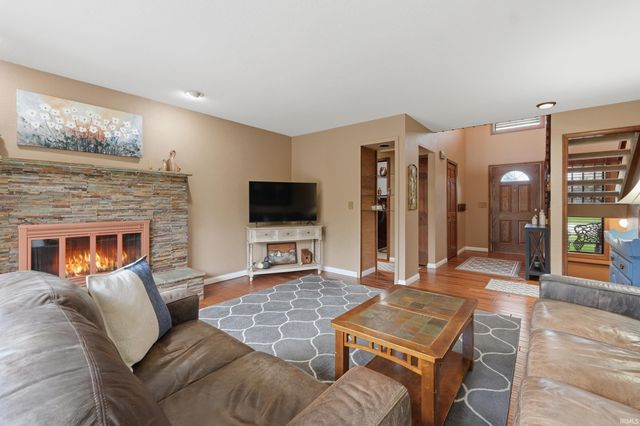 818 Columbine Circle, Auburn, IN 46706