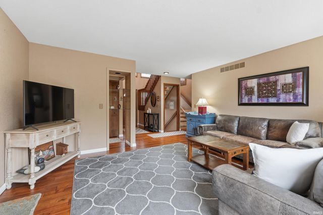 818 Columbine Circle, Auburn, IN 46706