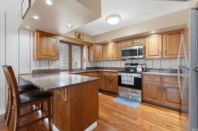 818 Columbine Circle, Auburn, IN 46706