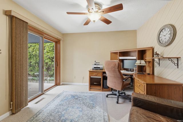 818 Columbine Circle, Auburn, IN 46706