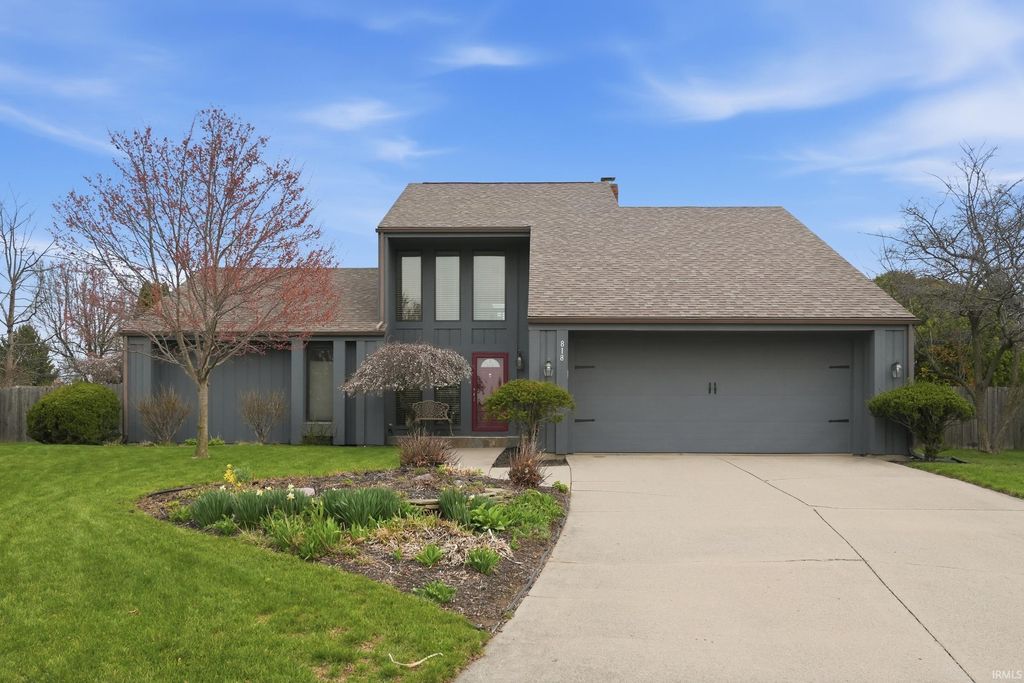 818 Columbine Circle, Auburn, IN 46706