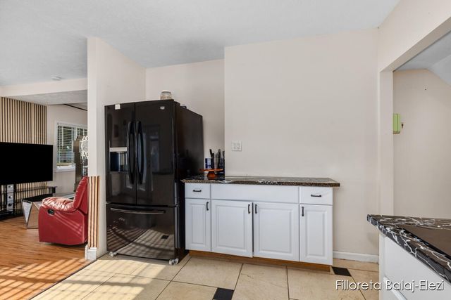 104 Colrain Street, Grand Rapids, MI 49548