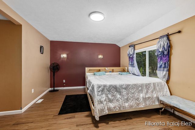 104 Colrain Street, Grand Rapids, MI 49548