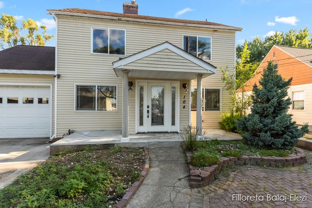 104 Colrain Street, Grand Rapids, MI 49548