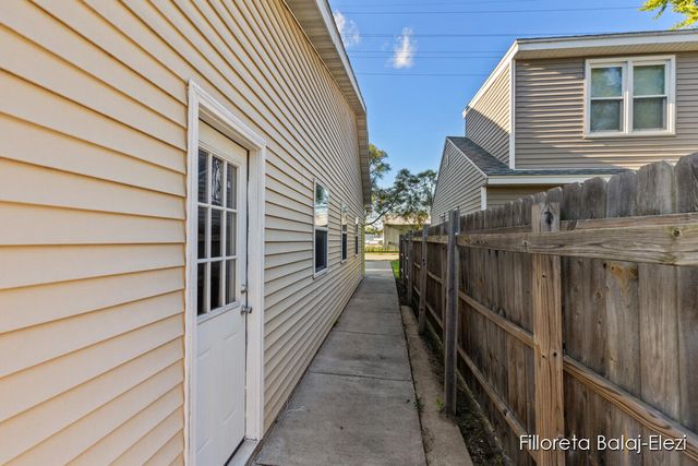 104 Colrain Street, Grand Rapids, MI 49548