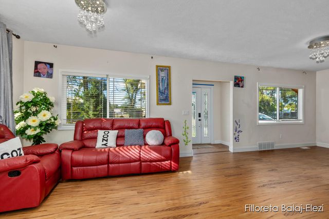 104 Colrain Street, Grand Rapids, MI 49548