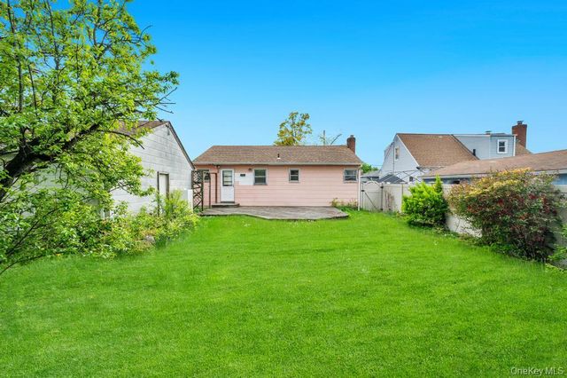529 Liberty Street, Uniondale, NY 11553