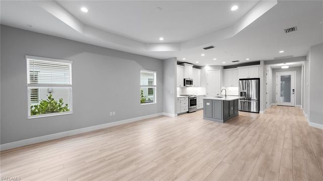 4568 SkySail DR, Naples, FL 34120