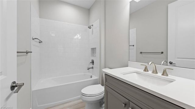 4568 SkySail DR, Naples, FL 34120