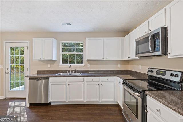 221 Millstone Drive, Hampton, GA 30228