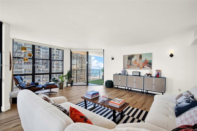 1915 Brickell Ave C1101, Miami, FL 33129