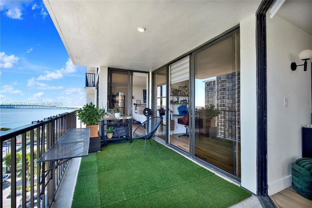 1915 Brickell Ave C1101, Miami, FL 33129