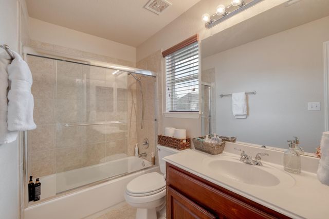 3104 Luminoso LN E, Round Rock, TX 78681