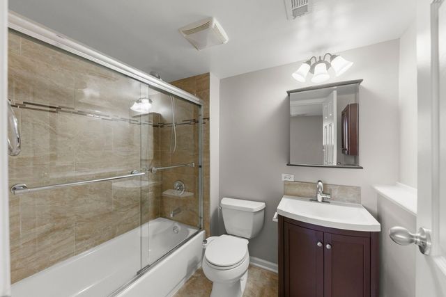 253 Arbor Lane, Bloomingdale, IL 60108