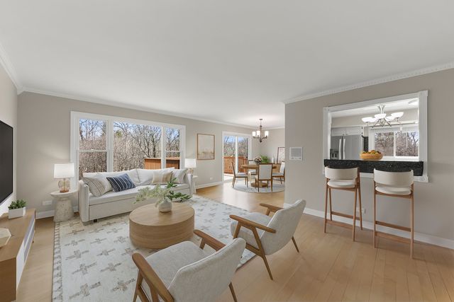 253 Arbor Lane, Bloomingdale, IL 60108