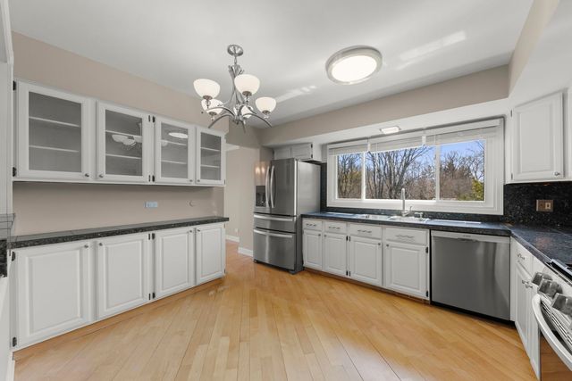 253 Arbor Lane, Bloomingdale, IL 60108