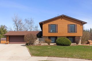 253 Arbor Lane, Bloomingdale, IL 60108